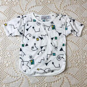 Vintage 1990s Graffix Girls 7 Years Funky Geometric Print Round Hem Tee Shirt